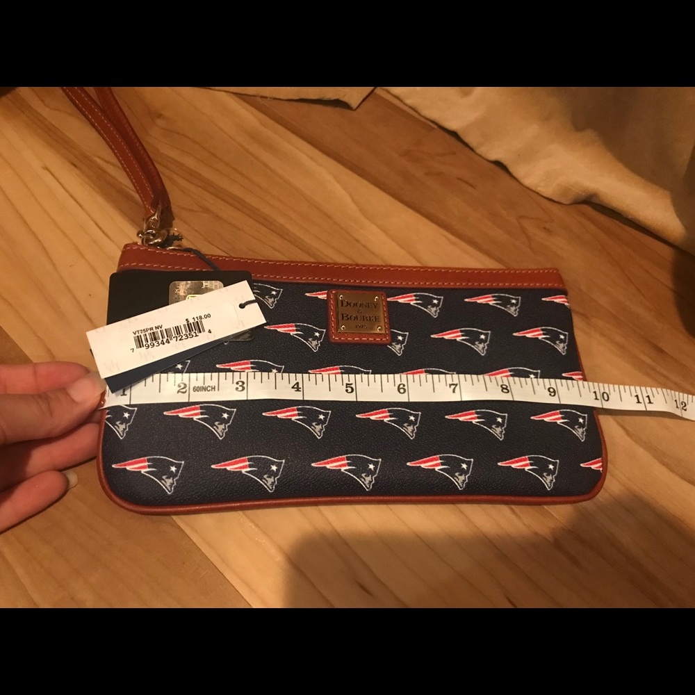 Dooney and Bourke patriots wristlet NWT - Picture 3 of 6